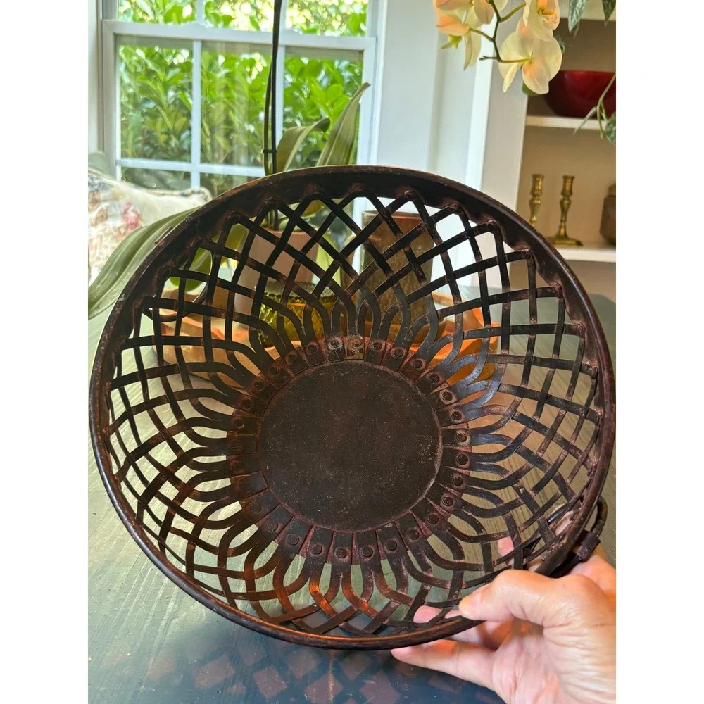 VTG Woven Metal Basket Bronze Copper Patina Round Fruit Bowl Ring Handle
